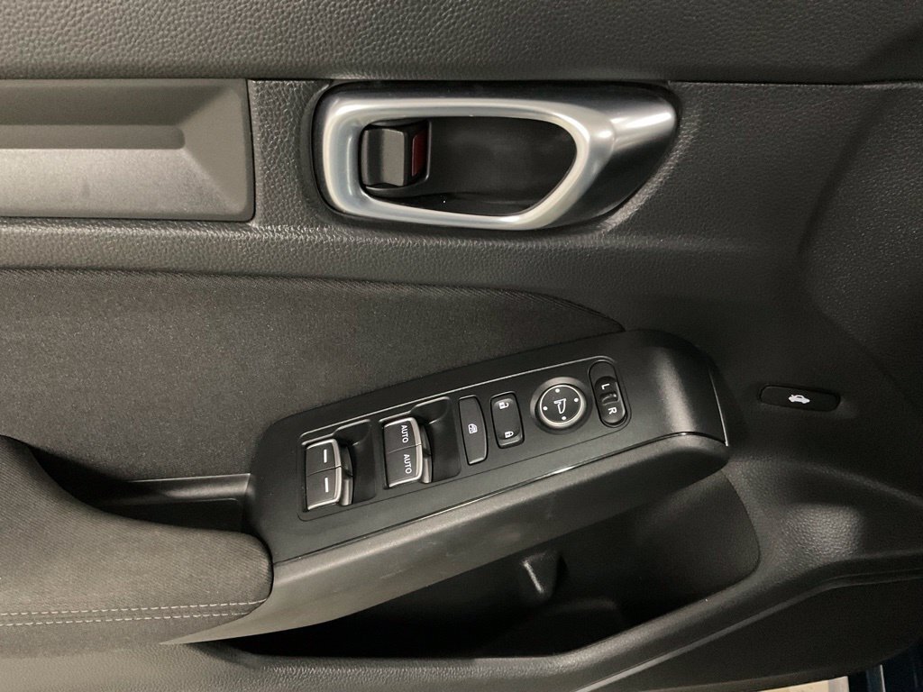 Certified 2025 Honda Civic Sport image 23