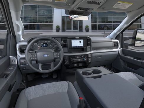New 2026 Ford F350 XLT w/ FX4 Off-Road Package AWD/4WD image 9