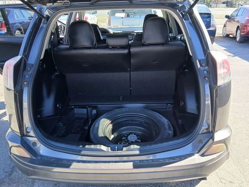 Used 2016 Toyota RAV4 LE image 13
