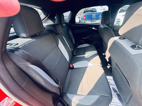 Used 2017 Ford Focus ST FWD image 16
