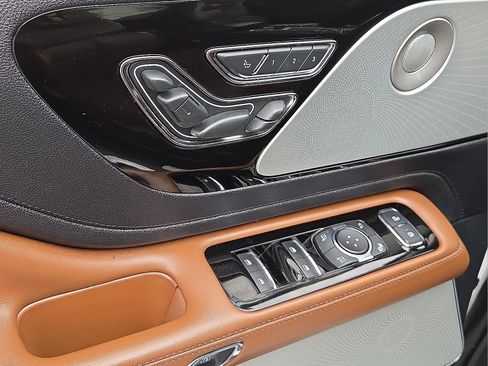 Used 2021 Lincoln Aviator Reserve w/ Equipment Group 202A image 14