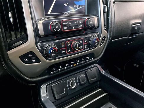 Used 2016 GMC Sierra 3500 Denali AWD/4WD image 15