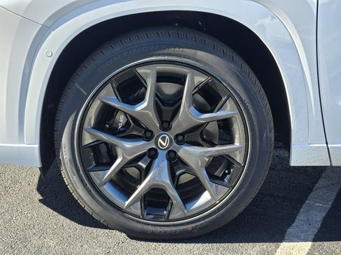 New 2026 Lexus TX 500h AWD w/ Technology Package image 9