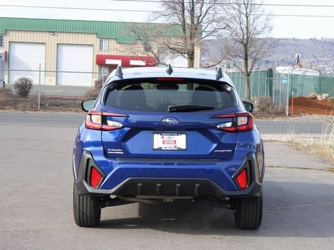 Used 2024 Subaru Crosstrek 2.0i Premium w/ Crosstrek Mirror Package image 5