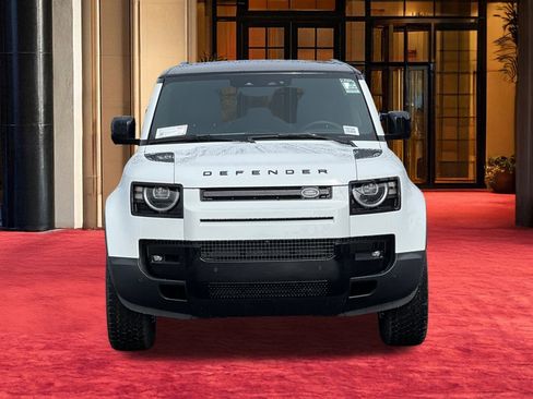 New 2026 Land Rover Defender 110 S image 7
