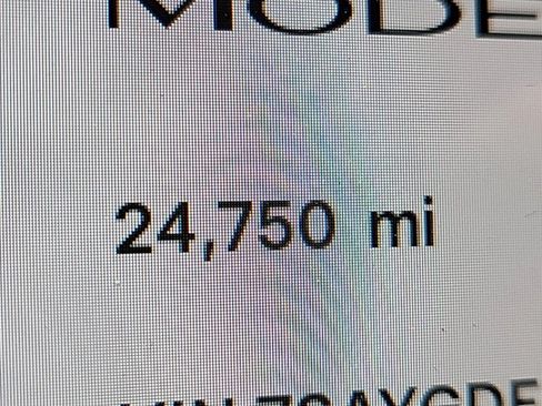Used 2024 Tesla Model Y Long Range RWD image 4