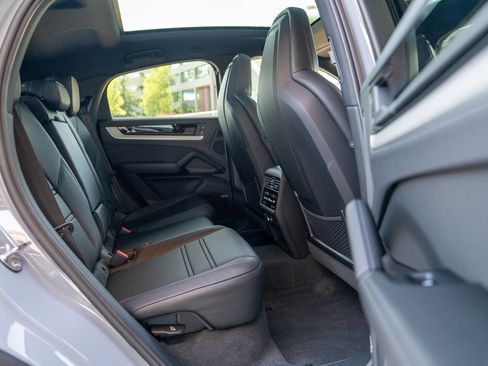 New 2026 Porsche Cayenne S image 25