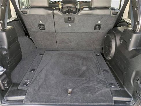 Used 2021 Jeep Wrangler Unlimited Sahara image 6