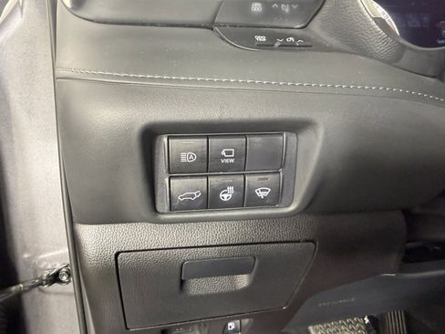 Used 2021 Toyota Highlander Limited AWD/4WD image 27