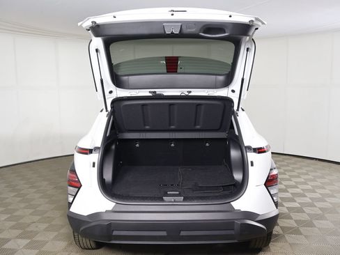 Used 2024 Hyundai Kona SEL AWD/4WD image 13