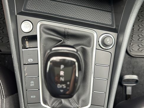 New 2026 Volkswagen Jetta SE FWD image 27