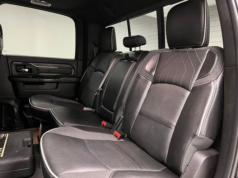 Used 2025 RAM 2500 Limited AWD/4WD image 46