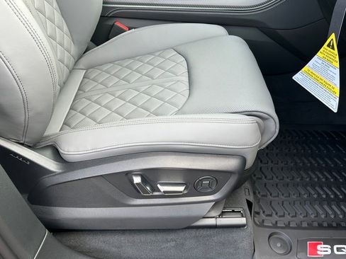 New 2026 Audi SQ7 Premium Plus image 61
