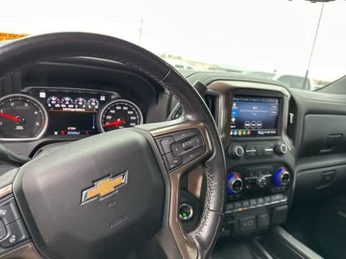 Used 2022 Chevrolet Silverado 2500 High Country w/ Technology Package image 7