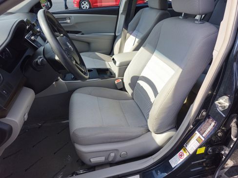 Used 2016 Toyota Camry LE w/ Protection Package (Q2) FWD image 17