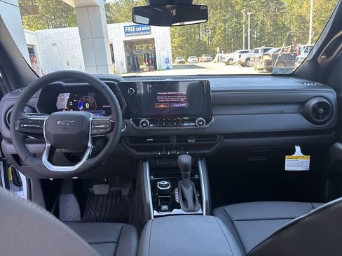 New 2026 Chevrolet Colorado Trail Boss AWD/4WD image 40