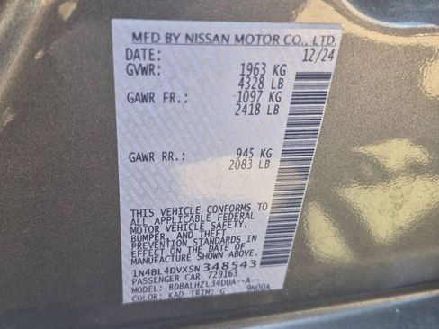 Used 2025 Nissan Altima 2.5 SV image 11