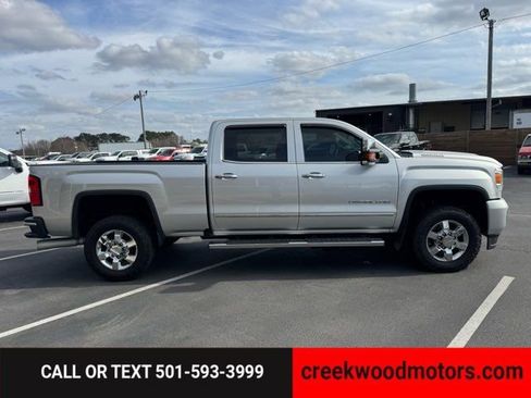 Used 2018 GMC Sierra 3500 Denali w/ Duramax Plus Package image 7