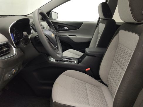 Used 2023 Chevrolet Equinox LT FWD image 17