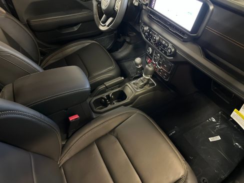 New 2024 Jeep Wrangler Unlimited Rubicon 392 image 15