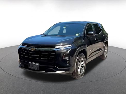 Used 2025 Chevrolet Equinox LT FWD image 7