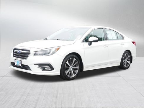 Used 2018 Subaru Legacy 3.6R Limited AWD/4WD image 3