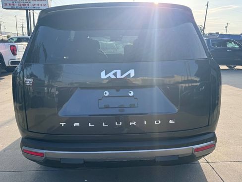Used 2027 Kia Telluride S FWD image 7
