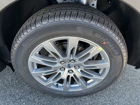 New 2026 Ford Explorer Active w/ Active Comfort Package image 13