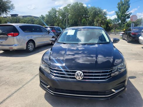 Used 2016 Volkswagen Passat 1.8T SE FWD image 3