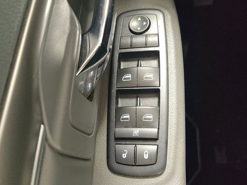 Used 2015 RAM 1500 Classic SLT image 27