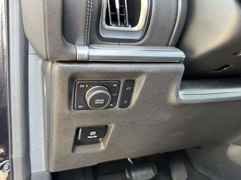Used 2025 Ford Expedition Max Platinum AWD/4WD image 10