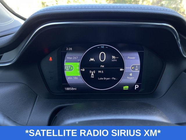 Used 2023 Chevrolet Bolt EUV LT w/ Convenience Package FWD image 13