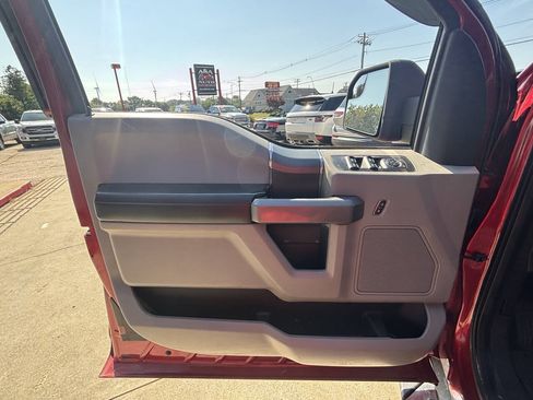 Used 2015 Ford F150 XLT w/ Equipment Group 302A Luxury AWD/4WD image 27