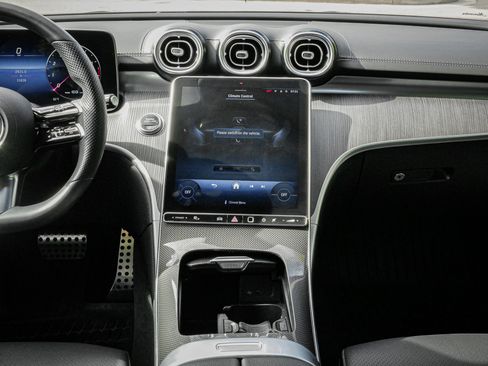 Used 2022 Mercedes-Benz C 300 4MATIC Sedan image 29