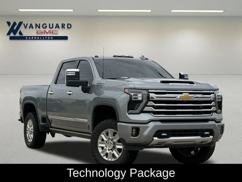 Used 2024 Chevrolet Silverado 2500 High Country w/ High Country Premium Package AWD/4WD image 2