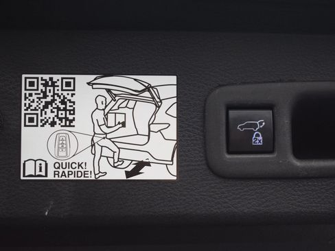 Used 2021 Toyota Sienna XLE FWD image 13