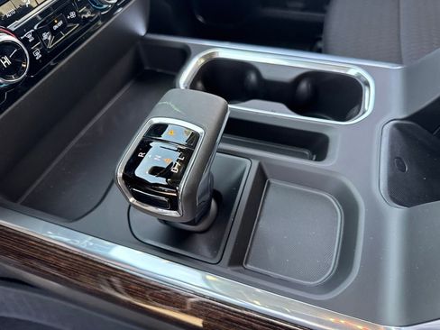 New 2026 GMC Sierra 1500 Elevation image 18