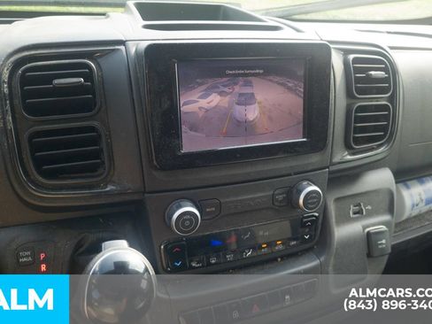 Used 2025 RAM ProMaster 2500 w/ Convenience Group FWD image 9
