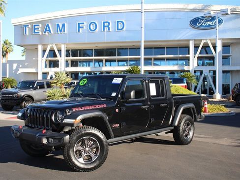 Used 2022 Jeep Gladiator Rubicon w/ LED Lighting Group image 2