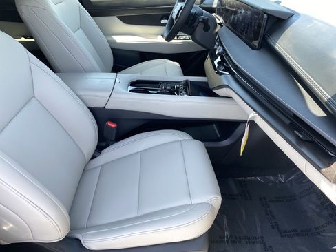 New 2026 Nissan Murano SV AWD/4WD image 11