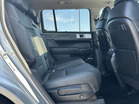 Used 2024 Hyundai Santa Fe Limited FWD image 16