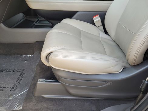 Used 2023 Lincoln Navigator Reserve image 23