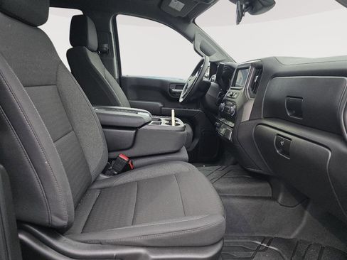 Used 2025 Chevrolet Silverado 1500 Custom Trail Boss w/ Dark Appearance Package image 7