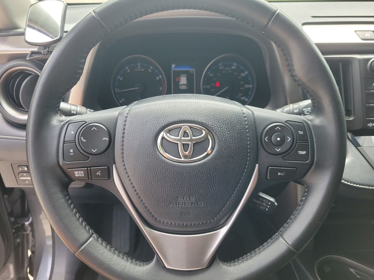Used 2018 Toyota RAV4 XLE FWD image 18