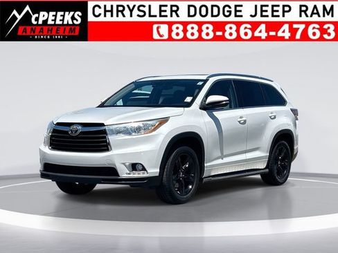 Used 2016 Toyota Highlander Limited Platinum FWD image 1