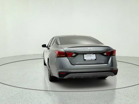 Used 2022 Nissan Altima 2.5 SV FWD image 6