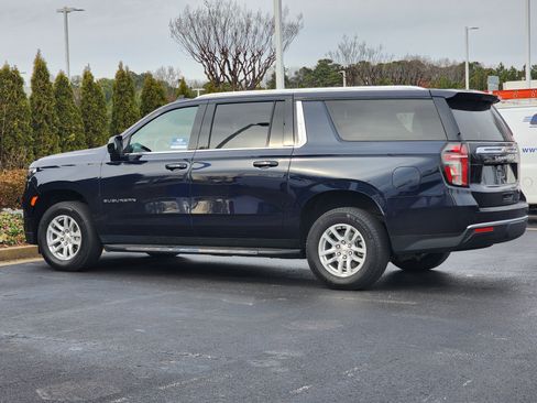 Used 2024 Chevrolet Suburban LT image 9