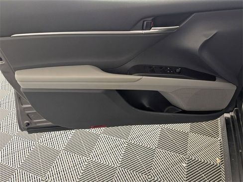 Used 2023 Toyota Camry LE image 10