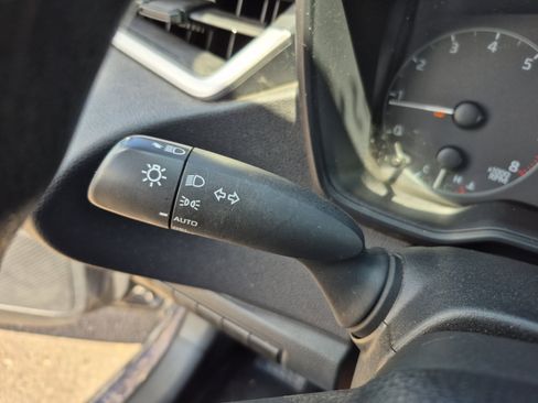 Used 2024 Toyota Corolla LE FWD image 33