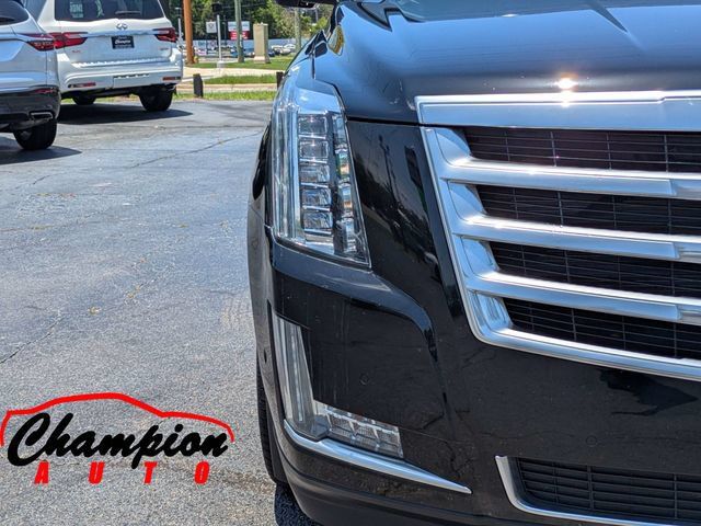 Used 2017 Cadillac Escalade Premium Luxury RWD image 11